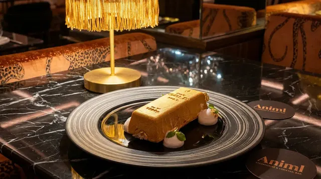 The Steakhouse That Stands Out on a Crowded King West