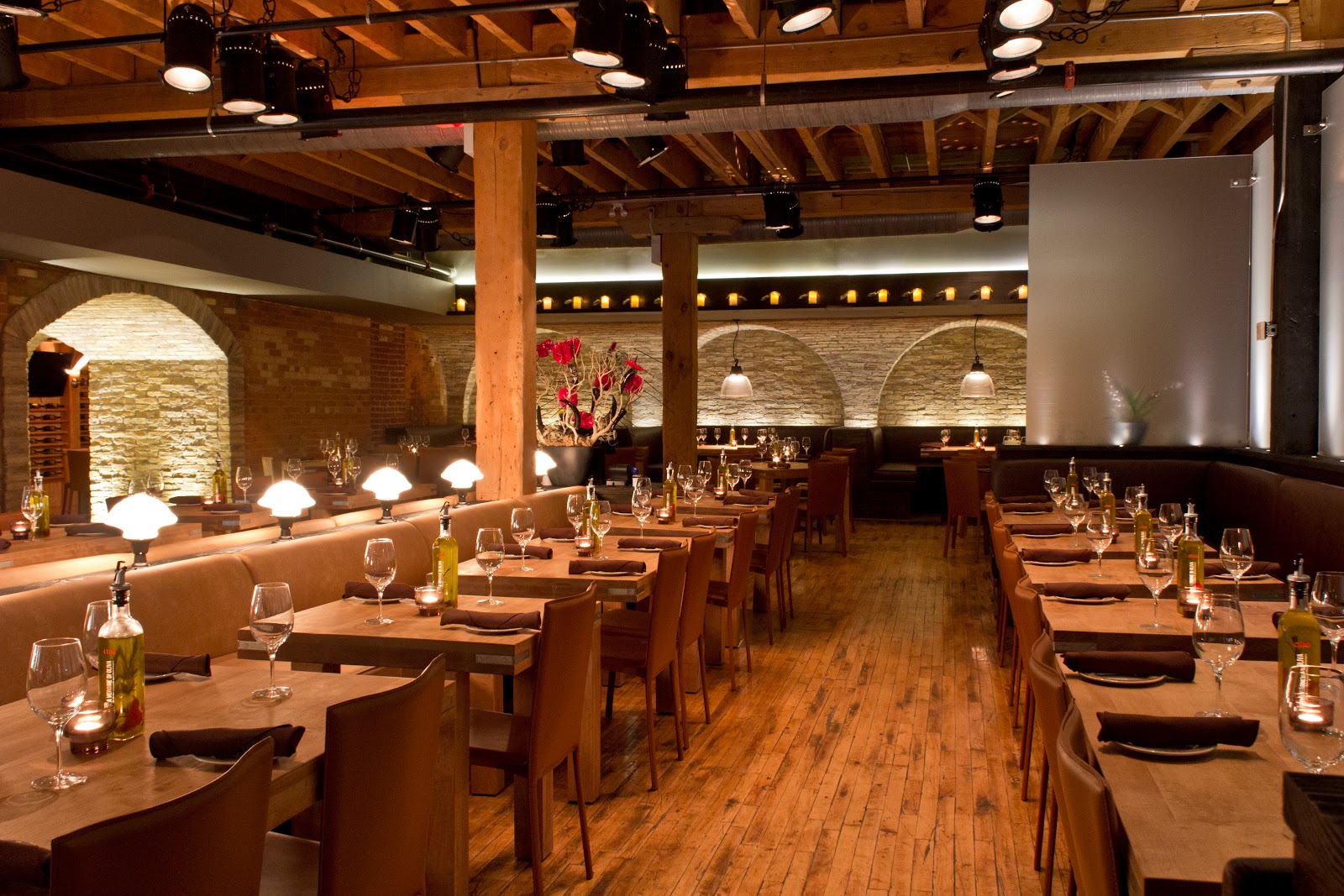 Cibo Wine Bar King West photo
